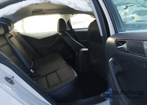 2017 Volkswagen Jetta 1.4T Se from USA, damaged, VIN 3VWDB7AJ5HM413727